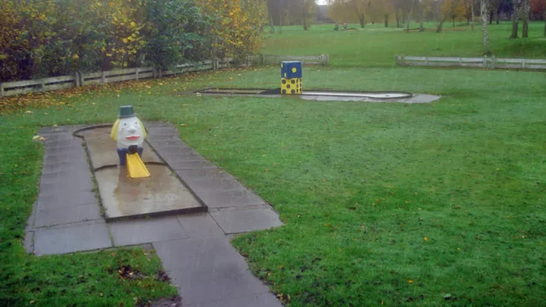 Can You Play Mini Golf In the Rain? Yes, And Here’s How!